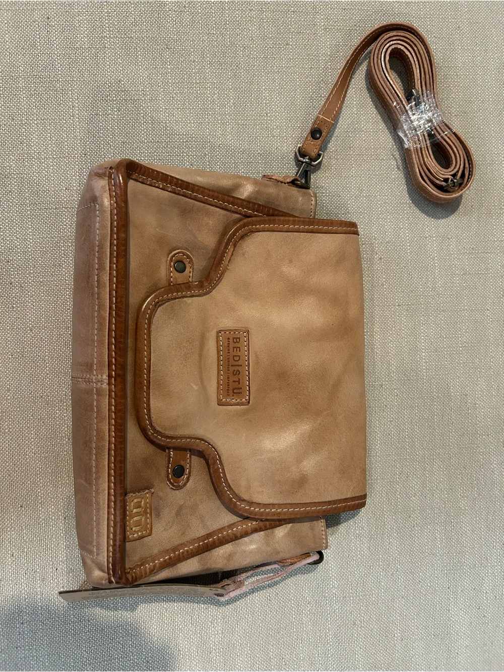 BED|STU Ceremonious Tan Leather Bag with Contrast Trim